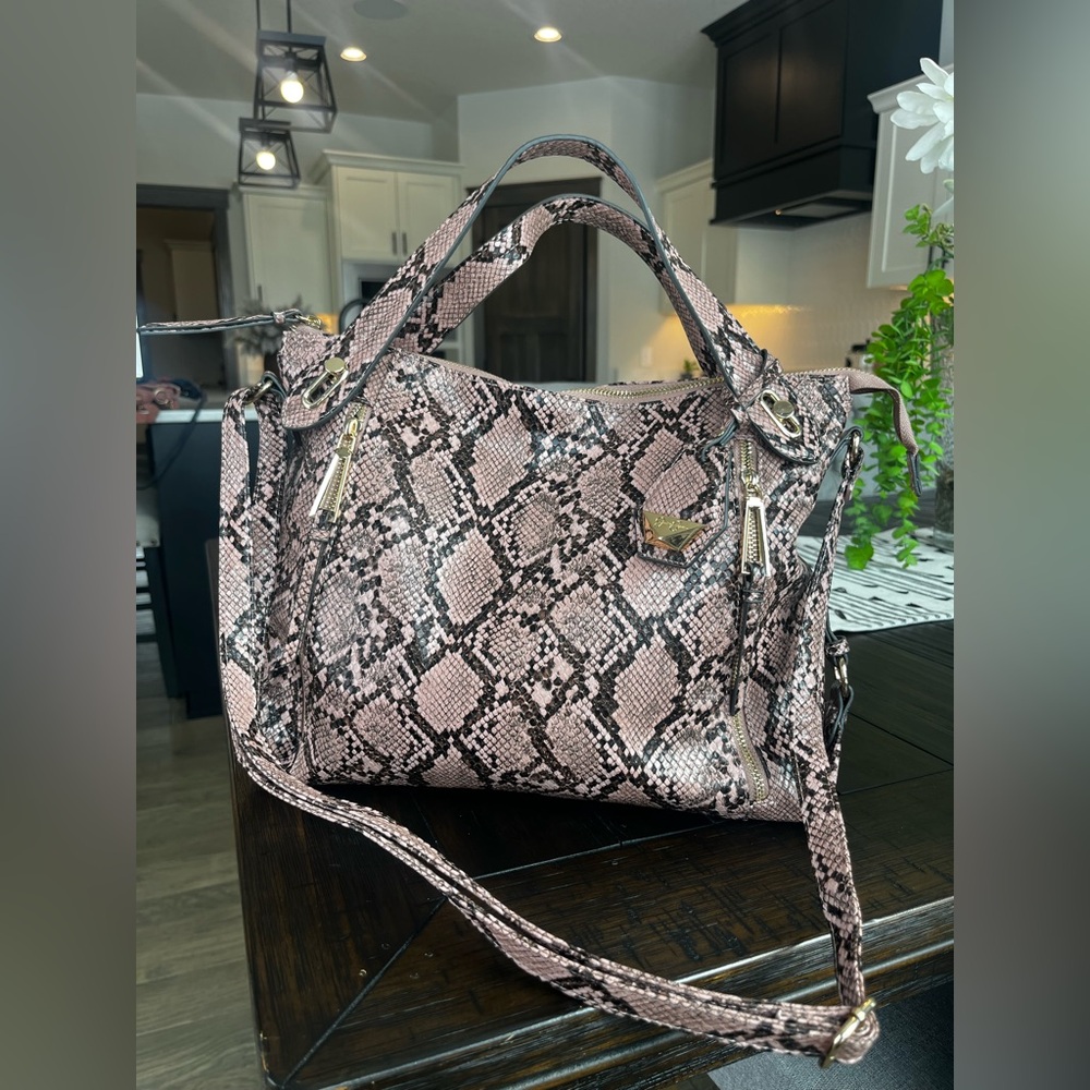 NWOT! JESSICA SIMPSON’s Roxanne Satchel in Rose Python